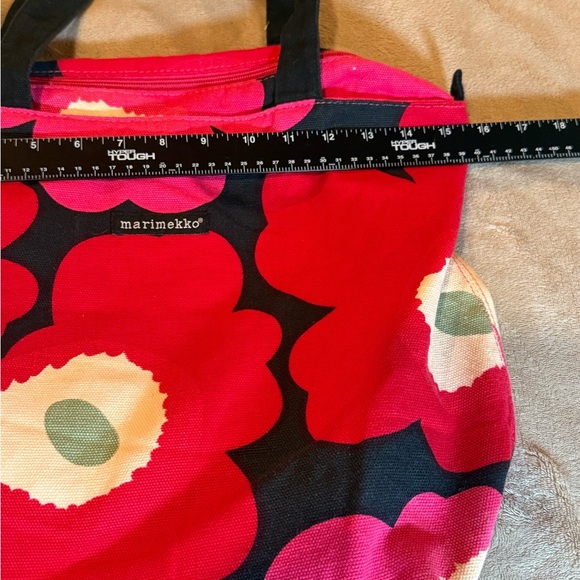 Marrimeko Unniko pink and red floral tote bag 13x16. - Picture 9 of 10